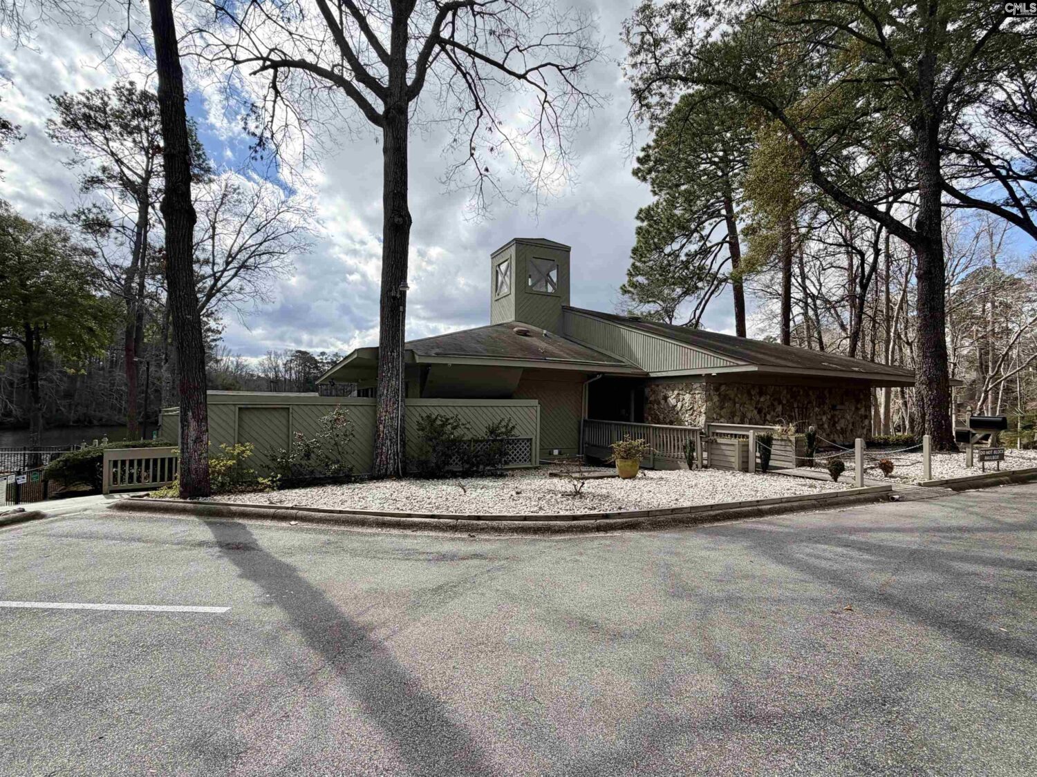 74 RIDGE LAKE Drive - Vizo Realty